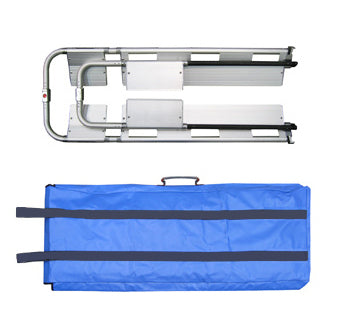 ANS 65 スクープストレッチャー。二つに分割して体の下にすべり込ませる構造なので動きが少なく、傷病者の二次損傷を防ぐことができます。頚椎損傷が疑われる場合などに最適です。