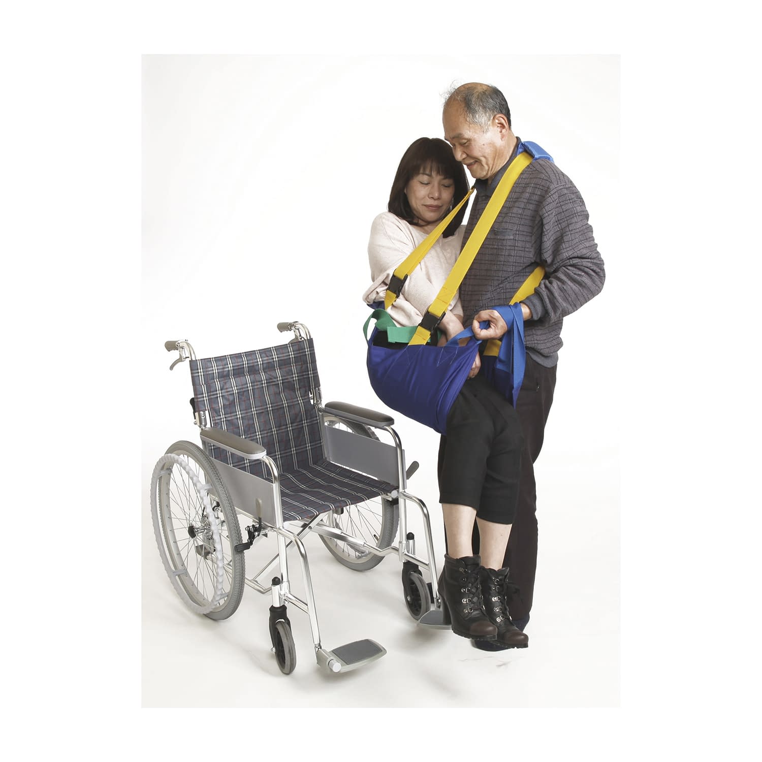 ベルカ KB-160 介護用担架。綿製でやわらかな肌触りの介護用担架。ベルトを肩からかけて体全体で担ぐので、楽に搬送できます。緊急時は一人でも搬送可能です。