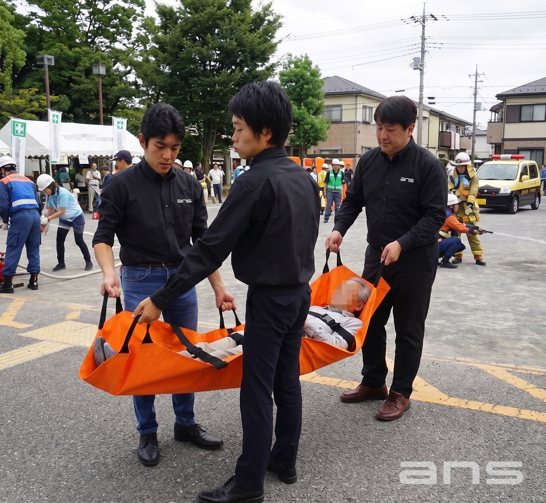 ANS 20 万能ソフト担架。災害時にも介護にも使用できる万能担架。本体