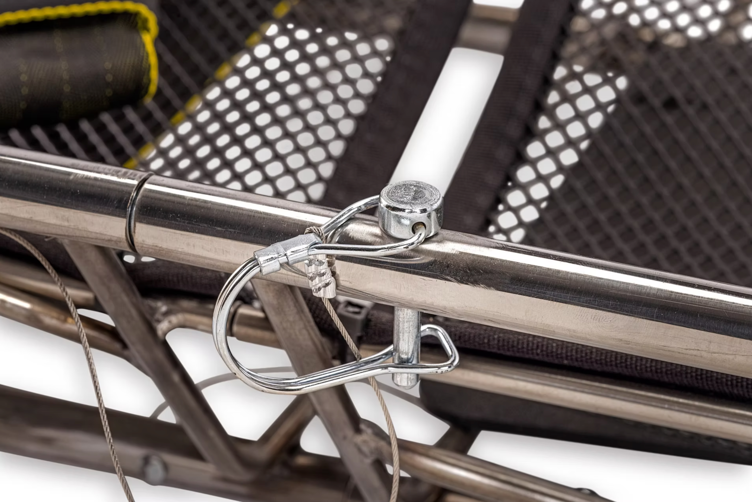 ANS 70H バスケットストレッチャー。バスケットストレッチャー (ANS 70) の2分割タイプ。半分に分けられるので、持ち運びや収納が楽に行えます。狭い場所や車での持ち運びに便利です。