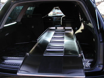 ANS 74 車両搭載用ストレッチャー。車への搬入・搬出が楽に行えるロールインタイプで高さも前後3段階ずつ調節可能。葬儀業者様に人気のモデルです。